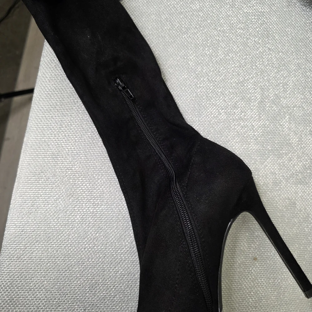 Fashion Nova chic black